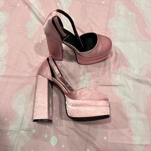 Y2k pink pumps size 8
